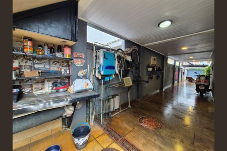 Casa de condomínio à venda com 260m², 4 quartos e 3 vagas