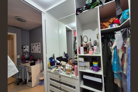 Casa de condomínio à venda com 260m², 4 quartos e 3 vagas