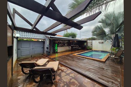 Casa de condomínio à venda com 260m², 4 quartos e 3 vagas