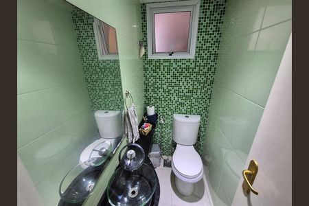 Casa de condomínio à venda com 260m², 4 quartos e 3 vagas