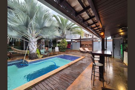 Casa de condomínio à venda com 260m², 4 quartos e 3 vagas