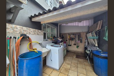 Casa de condomínio à venda com 260m², 4 quartos e 3 vagas