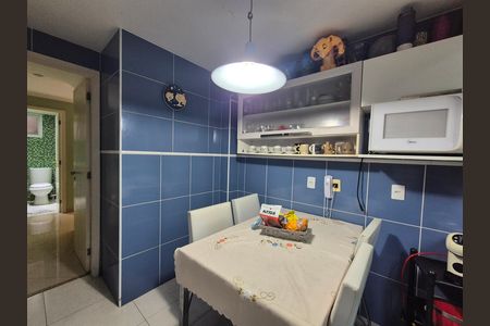 Casa de condomínio à venda com 260m², 4 quartos e 3 vagas