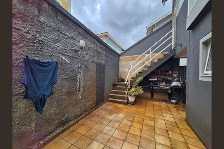 Casa de condomínio à venda com 260m², 4 quartos e 3 vagas