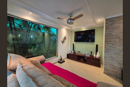 Casa de condomínio à venda com 260m², 4 quartos e 3 vagas