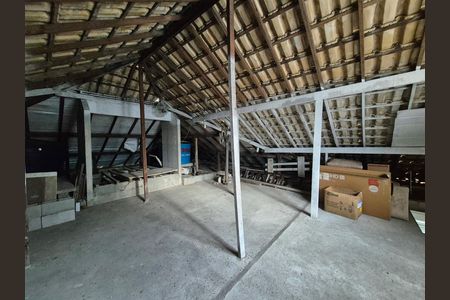 Casa de condomínio à venda com 260m², 4 quartos e 3 vagas