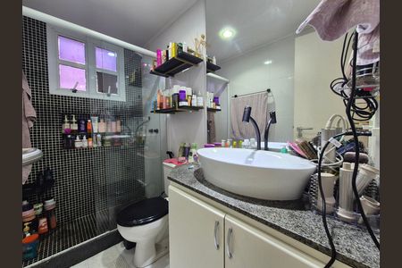 Casa de condomínio à venda com 260m², 4 quartos e 3 vagas