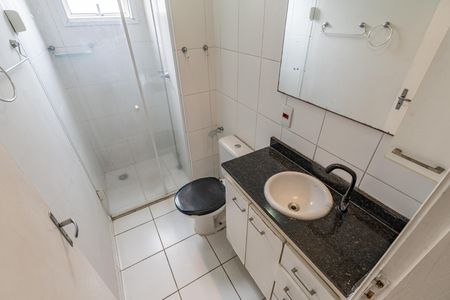 Banheiro de apartamento para alugar com 2 quartos, 50m² em Jardim Maria Estela, São Paulo
