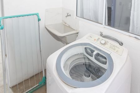 Lavanderia de casa para alugar com 2 quartos, 55m² em Vila Ipojuca, São Paulo