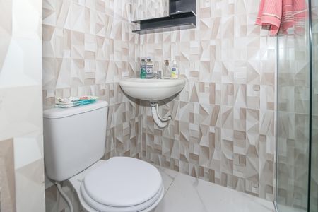 Casa para alugar com 55m², 2 quartos e sem vaga Casa para alugar com 55m², 2 quartos e sem vagaBanheiro