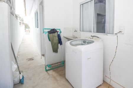 Casa para alugar com 55m², 2 quartos e sem vaga Casa para alugar com 55m², 2 quartos e sem vagaLavanderia