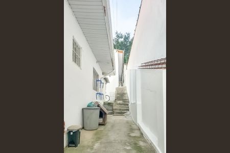 Entrada de casa para alugar com 2 quartos, 55m² em Vila Ipojuca, São Paulo