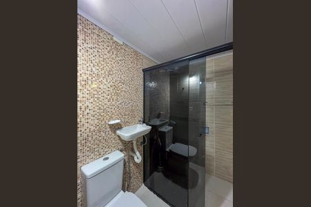 Banheiro de casa para alugar com 1 quarto, 45m² em Jardim Vergueiro, São Paulo