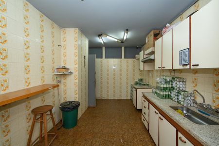 Casa à venda com 254m², 4 quartos e 1 vaga Casa à venda com 254m², 4 quartos e 1 vagaCOZINHA