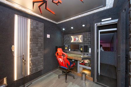 Casa à venda com 254m², 4 quartos e 1 vaga Casa à venda com 254m², 4 quartos e 1 vagaQUARTO4