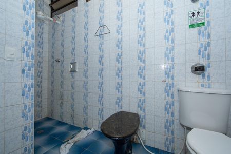 Casa à venda com 254m², 4 quartos e 1 vaga Casa à venda com 254m², 4 quartos e 1 vagaBANHEIRO2