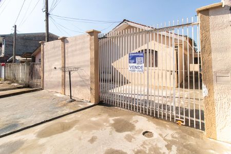 Casa à venda com 90m², 3 quartos e 1 vaga Casa à venda com 90m², 3 quartos e 1 vagaFachada