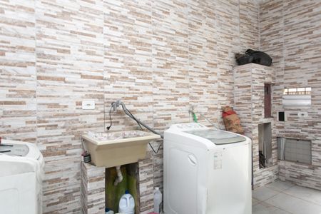 Área de Serviço  de casa à venda com 3 quartos, 120m² em Cidade Antônio Estêvão de Carvalho, São Paulo