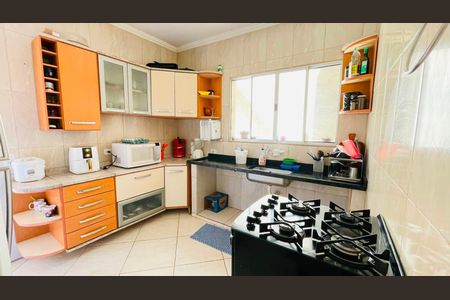 Cozinha de casa de condomínio para alugar com 3 quartos, 140m² em Caucaia do Alto, Cotia