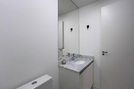 Apartamento à venda com 65m², 2 quartos e 1 vaga Apartamento à venda com 65m², 2 quartos e 1 vagaBanheiro do quarto 1