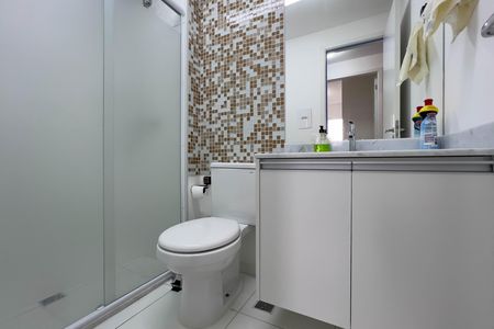 Apartamento à venda com 65m², 2 quartos e 1 vaga Apartamento à venda com 65m², 2 quartos e 1 vagaBanheiro