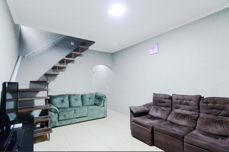 Casa para alugar com 150m², 3 quartos e 2 vagasSala
