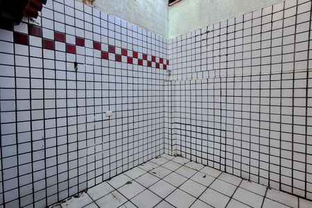 Área externa de casa para alugar com 2 quartos, 110m² em Jardim da Gloria, São Paulo