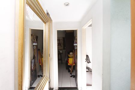 Corredor de apartamento à venda com 2 quartos, 64m² em Carlos Prates, Belo Horizonte