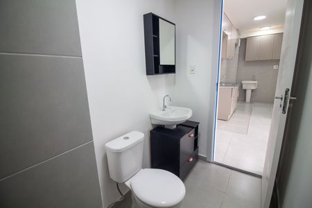 Apartamento para alugar com 38m², 2 quartos e sem vaga Apartamento para alugar com 38m², 2 quartos e sem vagaBanheiro