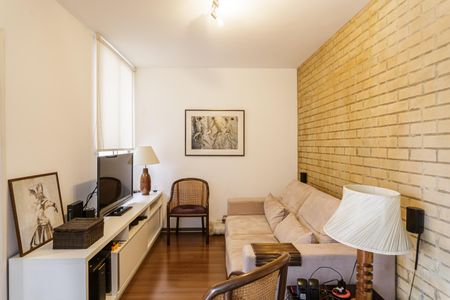 Apartamento para alugar com 75m², 2 quartos e 1 vagaSala