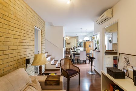 Sala de apartamento para alugar com 2 quartos, 75m² em Moema, São Paulo
