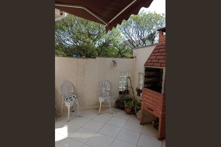 Casa de Condomínio à venda com 3 quartos, 254m² em Jardim Vazani, São Paulo