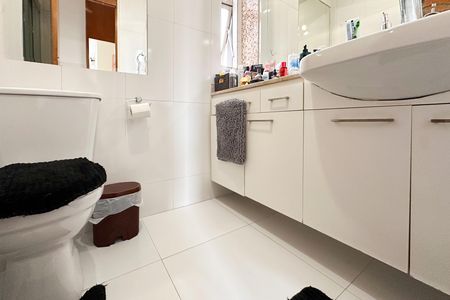 Apartamento à venda com 60m², 3 quartos e 2 vagas Apartamento à venda com 60m², 3 quartos e 2 vagasBanheiro Social