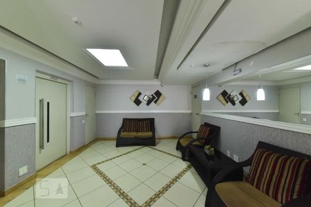 Apartamento à venda com 60m², 3 quartos e 2 vagas Apartamento à venda com 60m², 3 quartos e 2 vagasÁrea comum - Hall