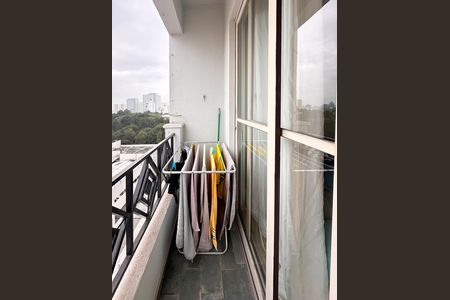 Apartamento à venda com 60m², 3 quartos e 2 vagas Apartamento à venda com 60m², 3 quartos e 2 vagasSacada