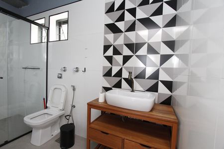 Apartamento à venda com 318m², 4 quartos e 2 vagasBanheiro da Suíte