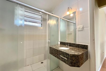 Apartamento para alugar com 75m², 2 quartos e 1 vaga Apartamento para alugar com 75m², 2 quartos e 1 vagaBanheiro