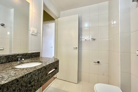 Apartamento para alugar com 75m², 2 quartos e 1 vaga Apartamento para alugar com 75m², 2 quartos e 1 vagaBanheiro