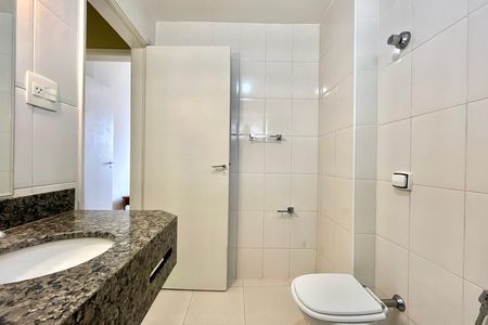 Apartamento para alugar com 75m², 2 quartos e 1 vaga Apartamento para alugar com 75m², 2 quartos e 1 vagaBanheiro