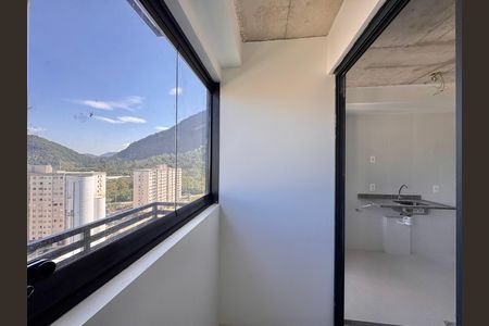 Varanda de apartamento à venda com 3 quartos, 60m² em Barra Olímpica, Rio de Janeiro