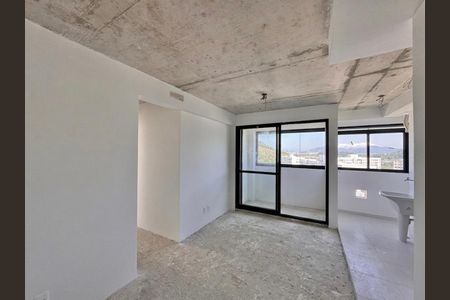 Sala de apartamento à venda com 3 quartos, 60m² em Barra Olímpica, Rio de Janeiro