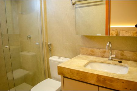 Apartamento para alugar com 75m², 2 quartos e 1 vaga Apartamento para alugar com 75m², 2 quartos e 1 vagaBanheiro da Suíte