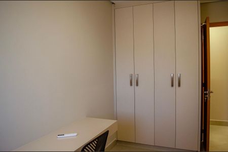 Apartamento para alugar com 75m², 2 quartos e 1 vaga Apartamento para alugar com 75m², 2 quartos e 1 vagaQuarto