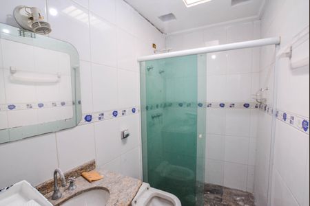 Casa para alugar com 350m², 3 quartos e 2 vagas Casa para alugar com 350m², 3 quartos e 2 vagasBanheiro da Suíte 2