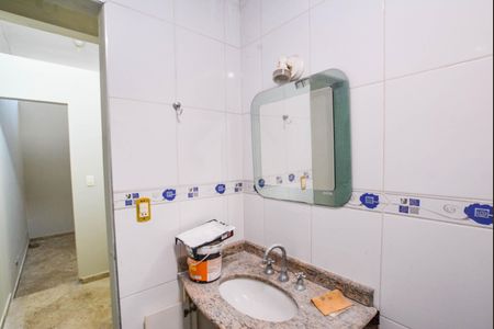 Casa para alugar com 350m², 3 quartos e 2 vagas Casa para alugar com 350m², 3 quartos e 2 vagasBanheiro da Suíte 2