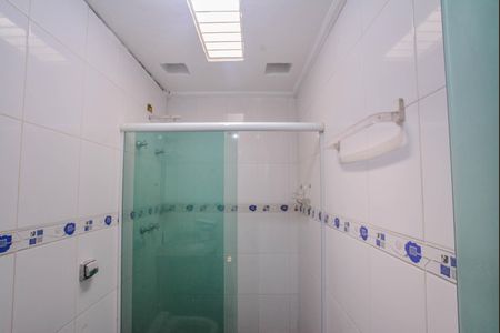 Casa para alugar com 350m², 3 quartos e 2 vagas Casa para alugar com 350m², 3 quartos e 2 vagasBanheiro da Suíte 2