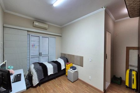 Casa de condomínio à venda com 314m², 4 quartos e 4 vagas Casa de condomínio à venda com 314m², 4 quartos e 4 vagasQuarto 2 - Suíte