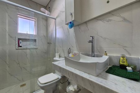 Casa de condomínio à venda com 314m², 4 quartos e 4 vagas Casa de condomínio à venda com 314m², 4 quartos e 4 vagasBanheiro da Suíte