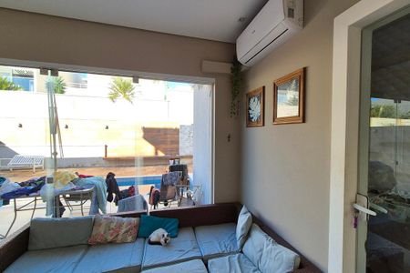 Vista da Sala de casa de condomínio à venda com 4 quartos, 314m² em Swiss Park, Campinas