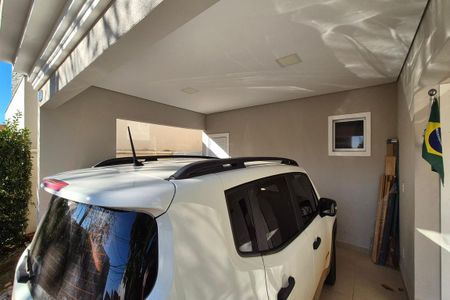 Casa de condomínio à venda com 314m², 4 quartos e 4 vagas Casa de condomínio à venda com 314m², 4 quartos e 4 vagasGaragem
